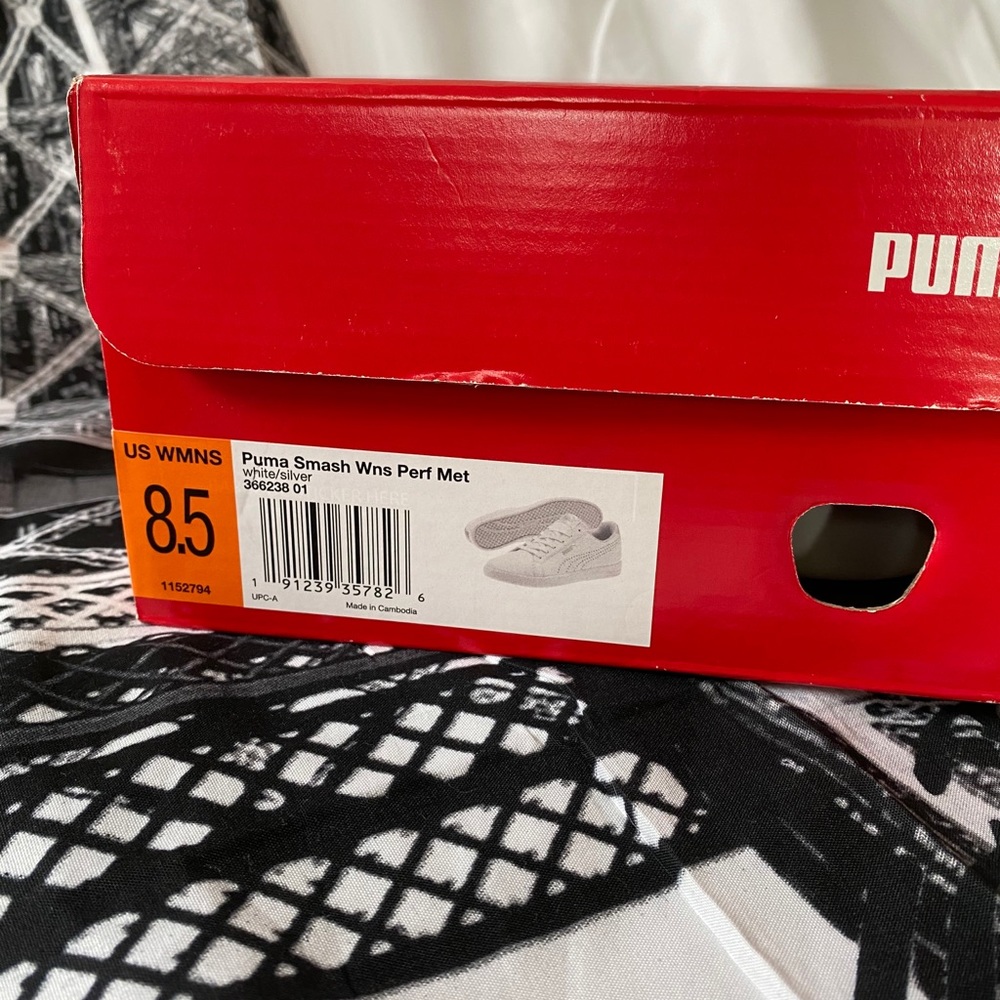 Puma Smash Woman’s shoe size 8.5